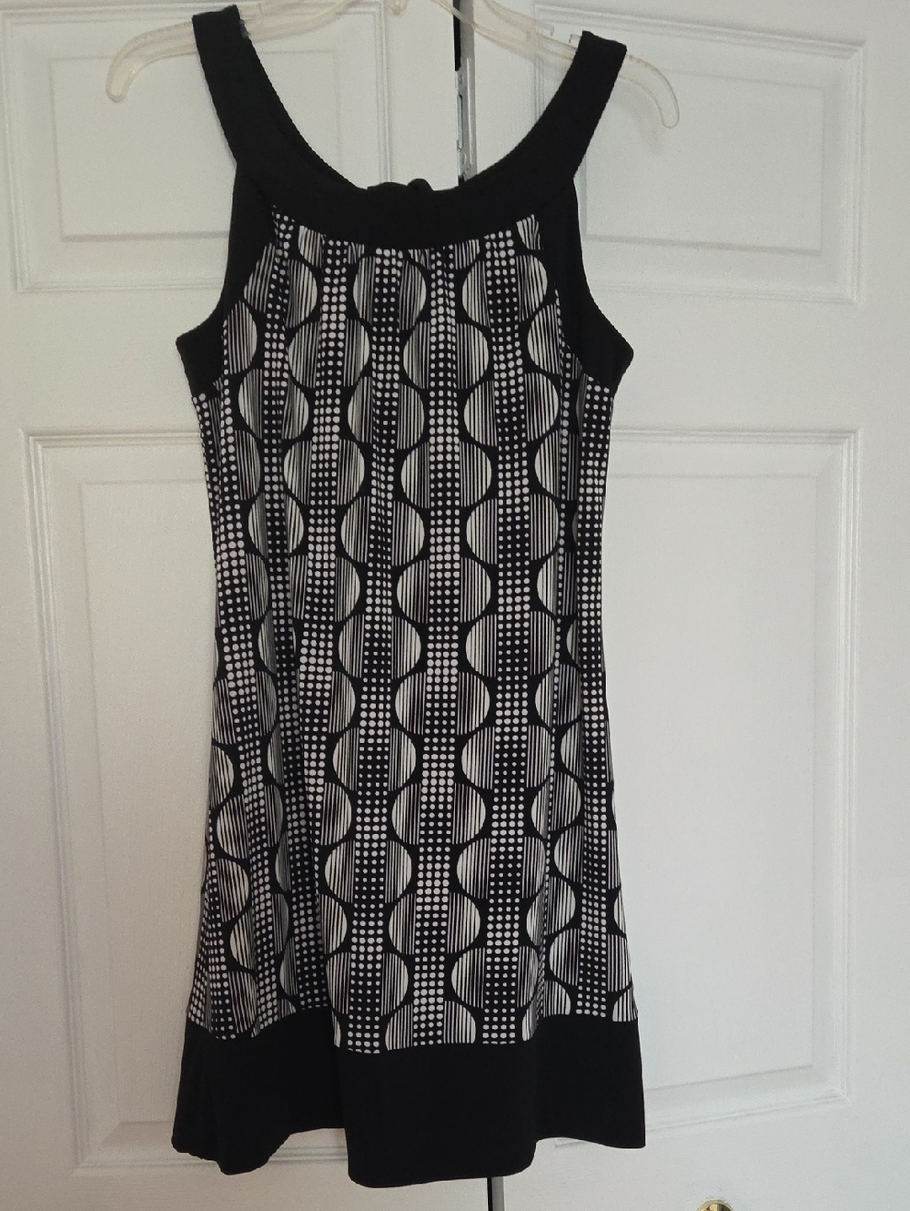 Black and White Geometric Scoop-Neck  Dress